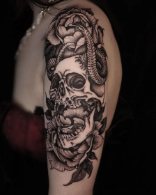 Skull, Snake, Roses by Fred. Blackwork, Darkwork, Illustration.